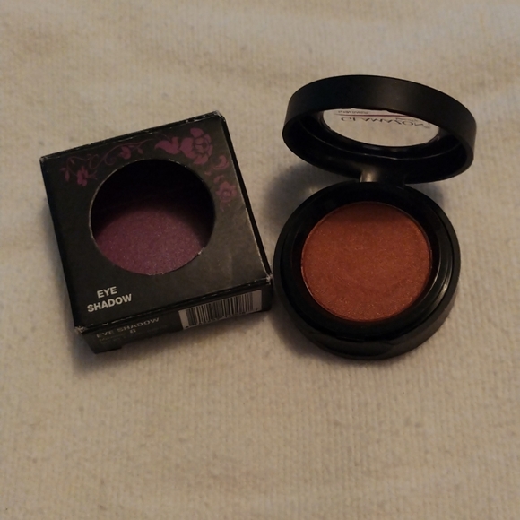 💚3 for $30💚Single Eyeshadow Bundle - Picture 7 of 9